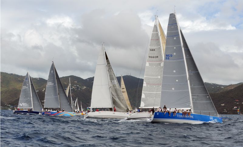 Racing fleet on the SOL Course